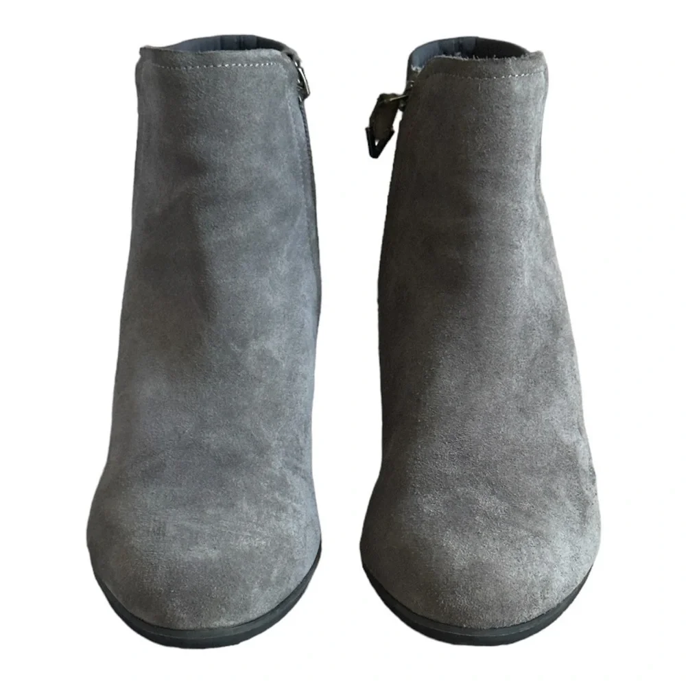 Vionic Whitney Ankle Boots 7.5 Gray Suede Neoprene Block Heel Orthotic Comfort